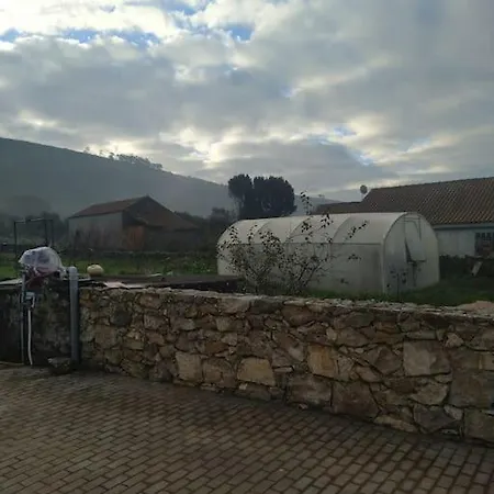 Quintal Do Ti Zaquiel Porto de Mos (Leiria)